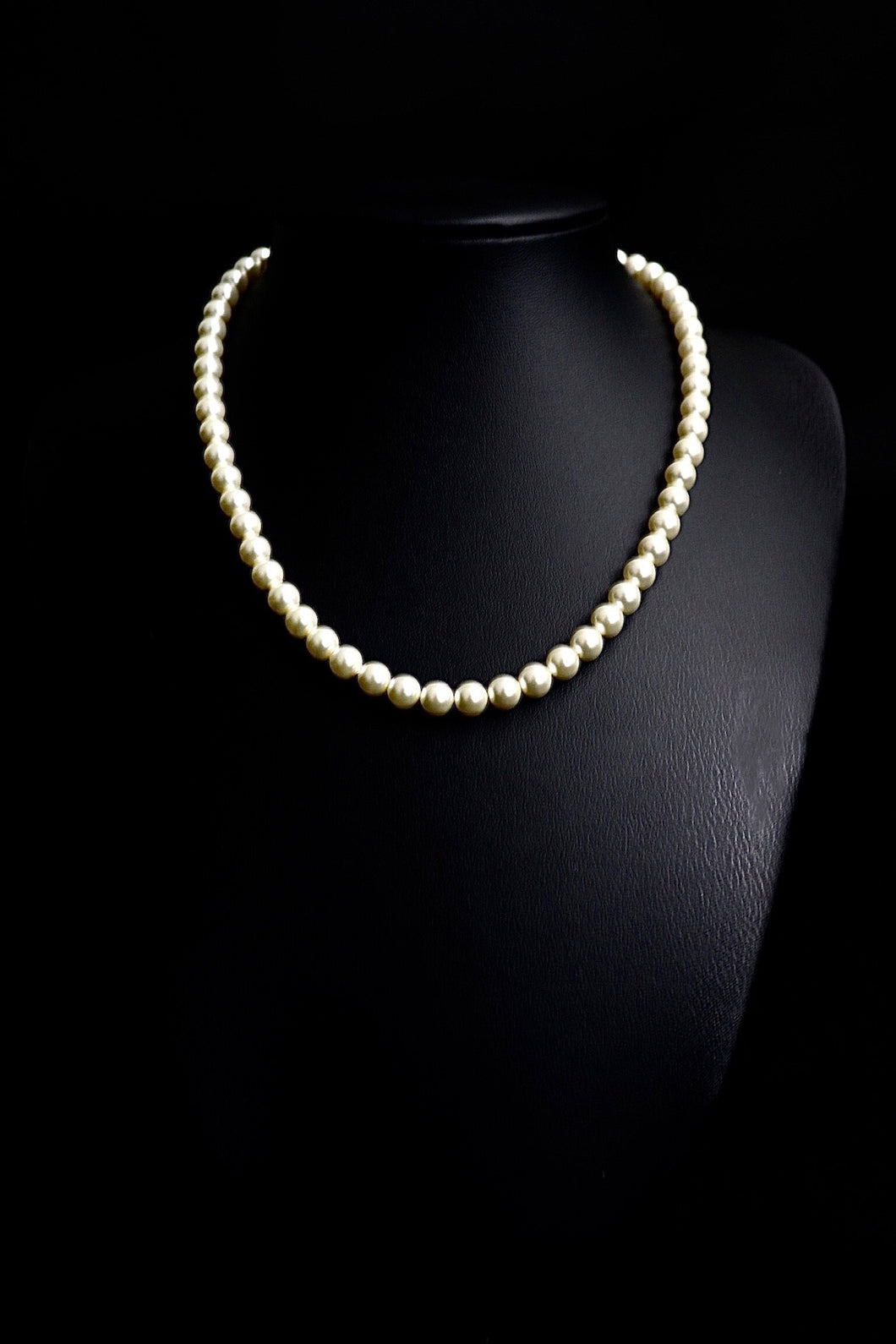 Cream Pearl choker